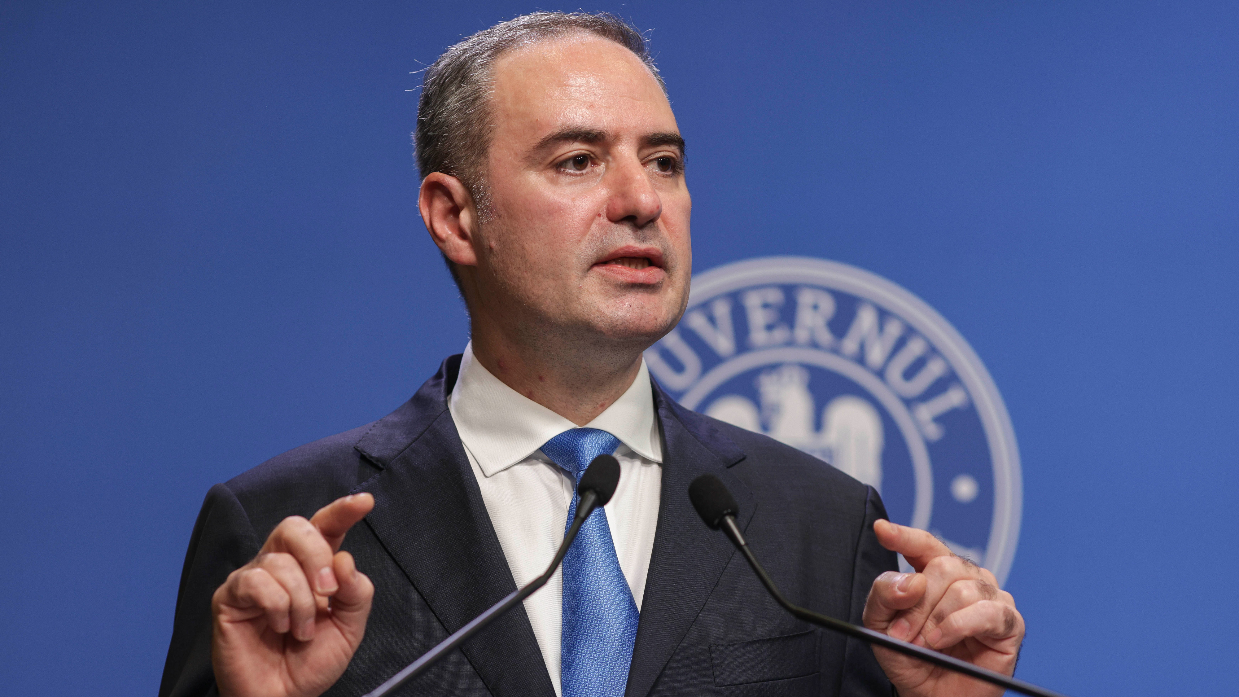 Deficitul României depășește ținta stabilită de UE. Nazare: Cheltuim mai mult decât încasăm și colectăm prea puțin