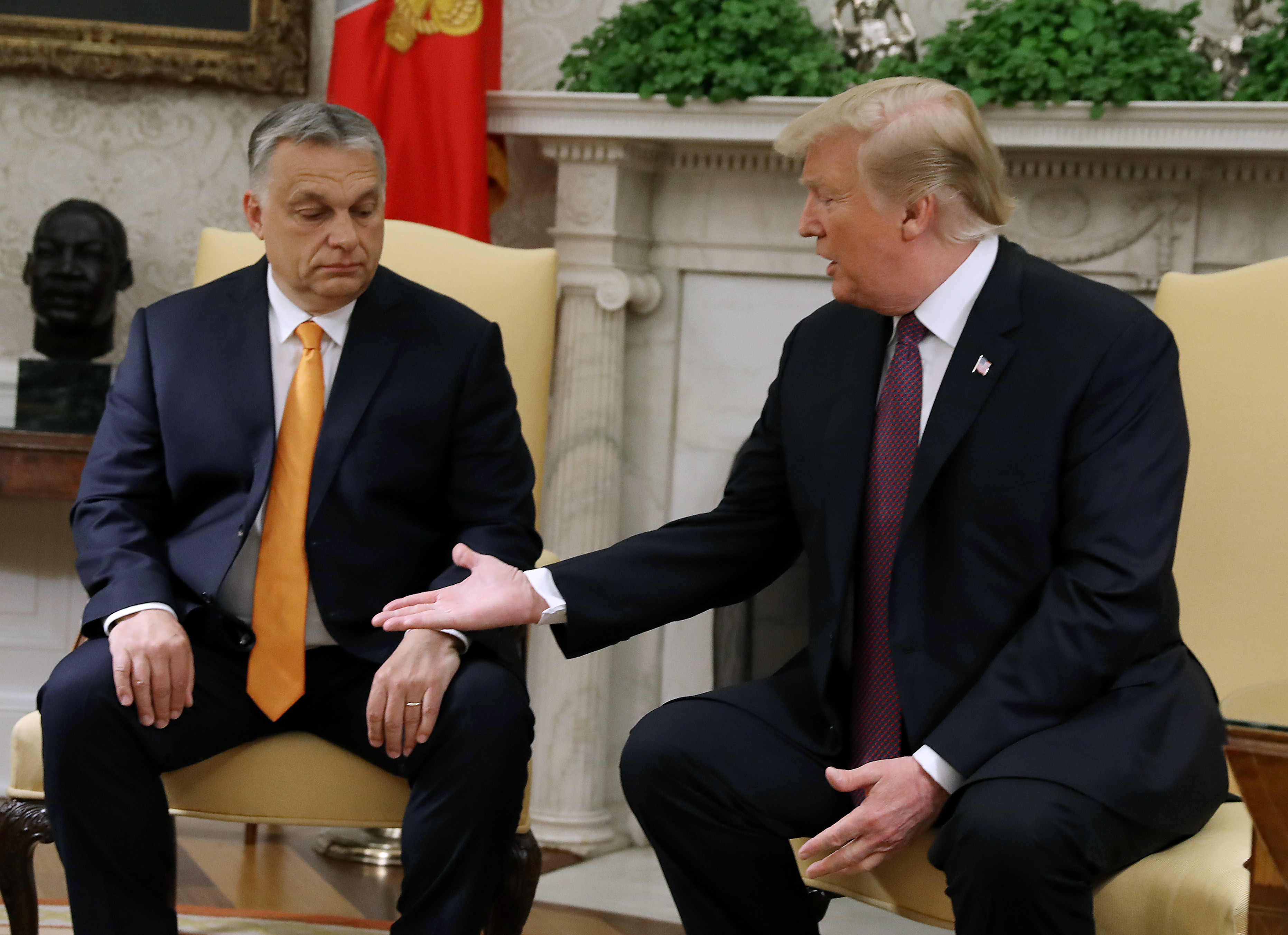 Bloomberg: După ce a vorbit cu Putin, Trump l-a sunat pe Orban pentru a-l întreba de ce blochează aderarea Ucrainei la UE
