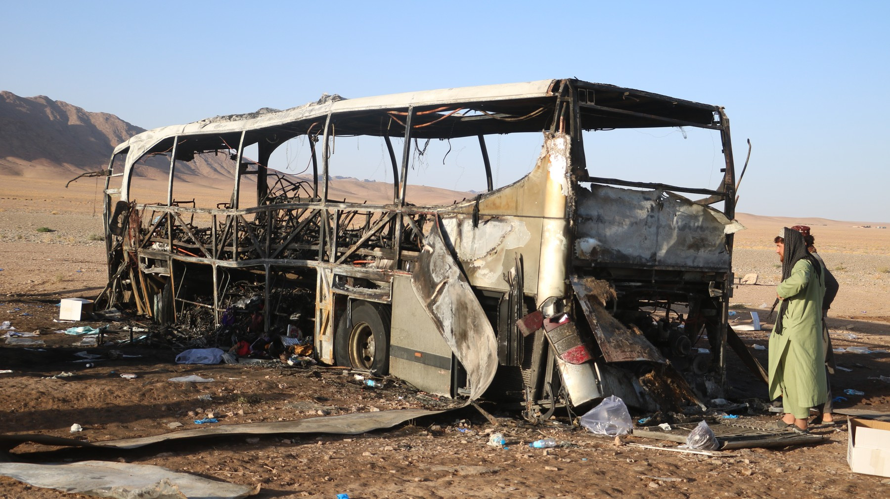 Cel puțin 17 copii au murit în accidentul din Iran. În total, peste 76 de persoane și-au pierdut viața, carbonizate