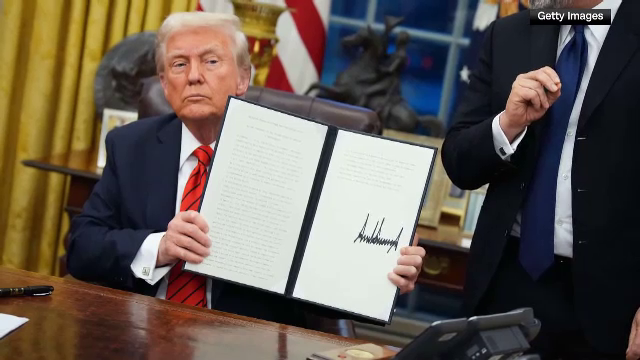 Angajați federali, băgați în concediu forțat după o scrisoare critică către Trump. FEMA: „nu e o măsură disciplinară”