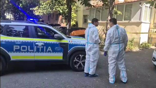 Bărbatul care și-a ucis soția și a sărit de la balcon a comis crima în fața fiicei lor de 11 ani. „Țipa fata în casă”