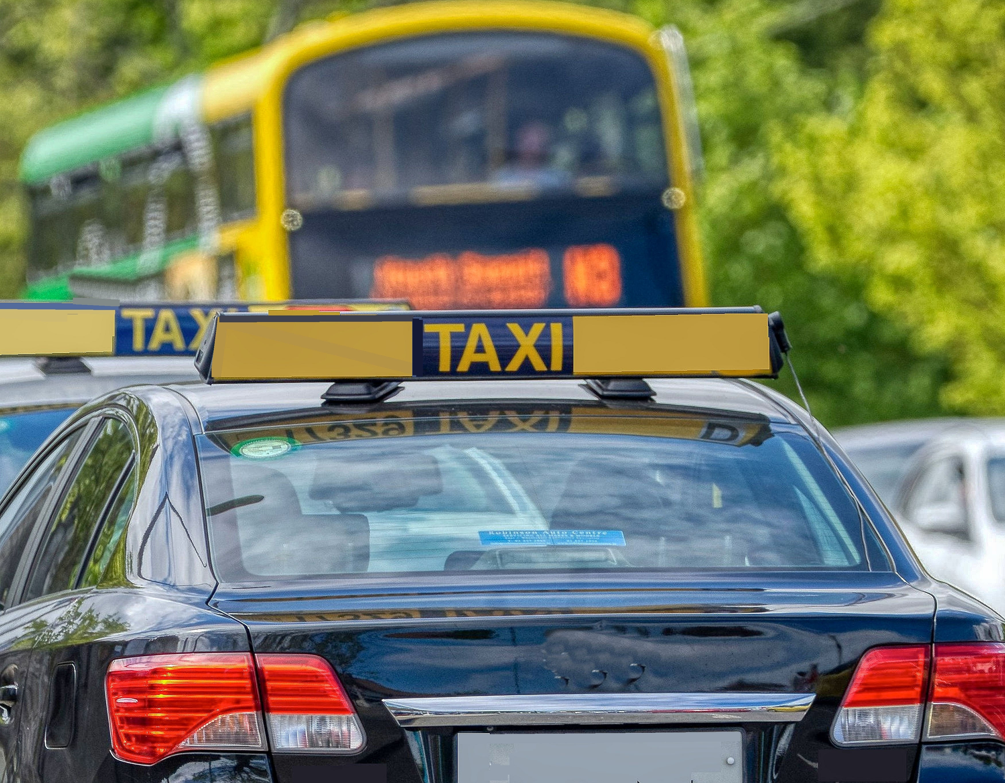 O turistă a plătit 1.500 de euro pentru 1,5 km cu taxiul și a fost nevoită să-și întrerupă vacanța prin Europa