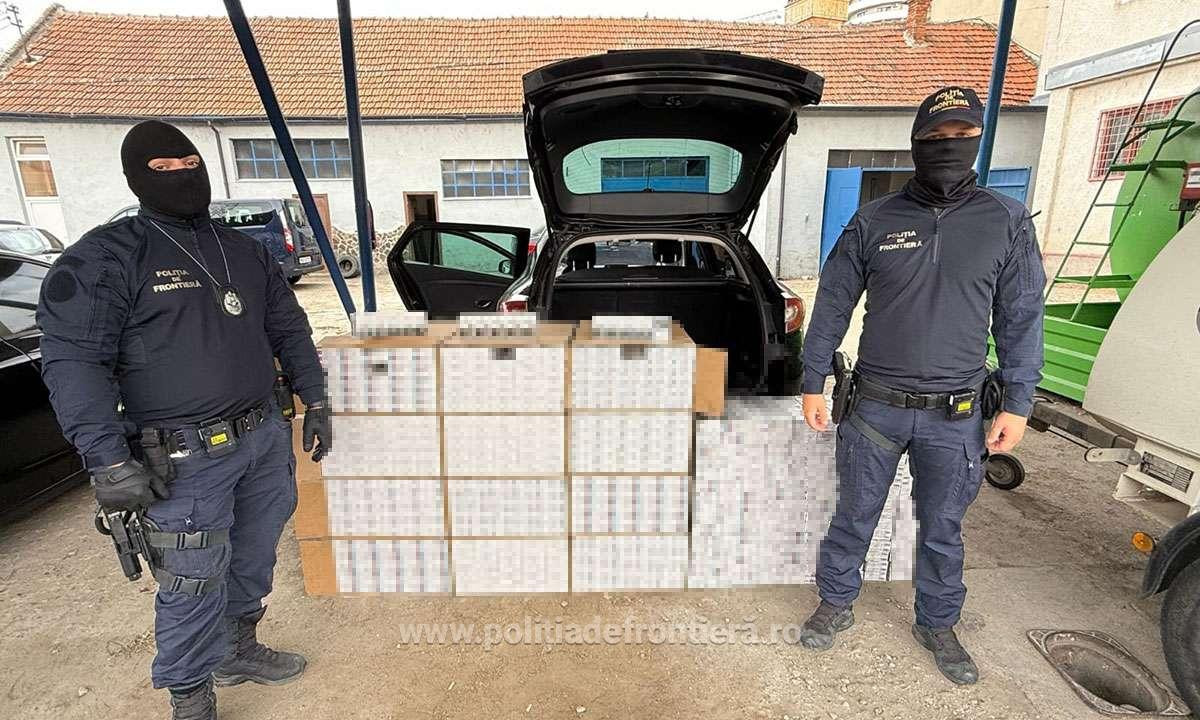 Un șofer a rămas fără mașină după o urmărire în trafic, în Satu Mare. Ce ascundea pe bancheta din spate și în portbagaj. FOTO