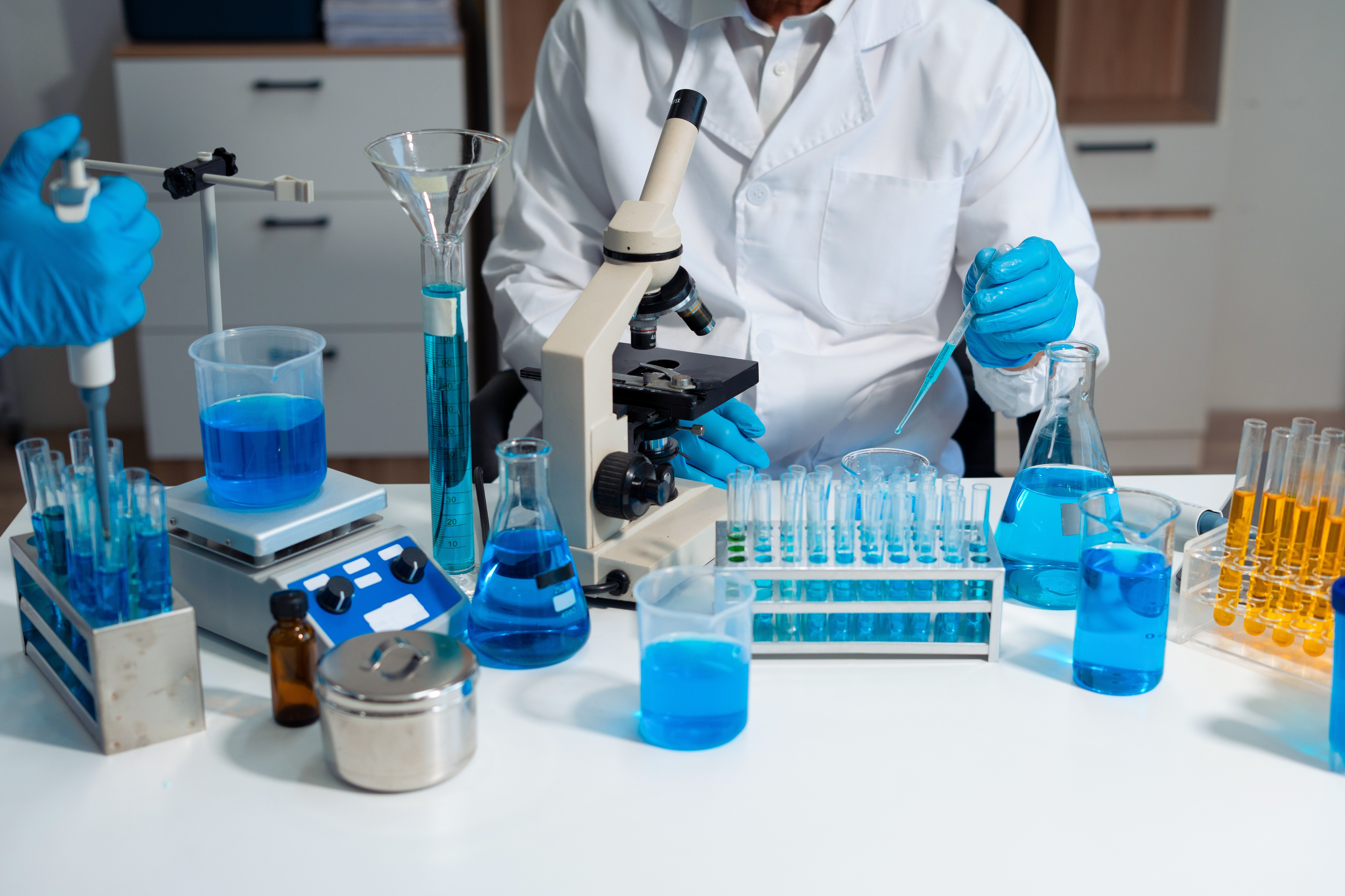 Un medicament pentru epilepsie a inversat simptome de autism la șoareci. Studiul oferă speranțe pentru noi terapii