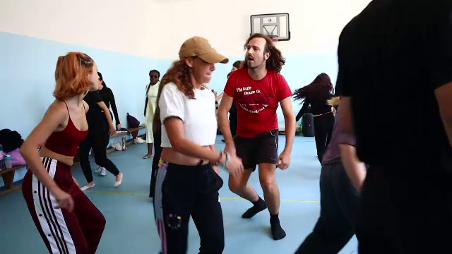 Viitorii actori, școliți la Saschiz, Mureș. Tabăra s-a transformat într-o scenă imensă