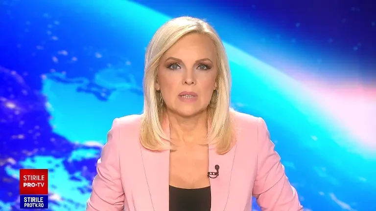 Momentul în care o polițistă a fost amenințată cu toporul de un bărbat, în Dolj. „Stai că trag”