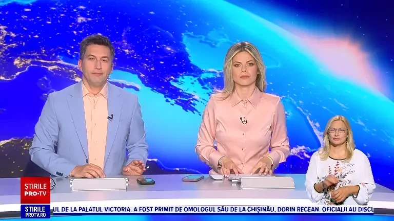 Calea Victoriei s-a transformat într-un ring de dans: „A mers super bine hora asta”. Curioșii, atrași de ritmuri celebre