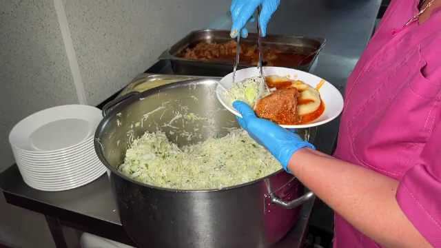 Ce facem cu mâncarea rămasă după sărbători. Cu puțină imaginație pot să devină preparate noi, chiar mai bune