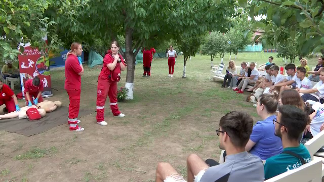 Proiect inedit într-un sat din Iași. Localnicii au învățat cum să salveze vieți și să îngrijească plantele