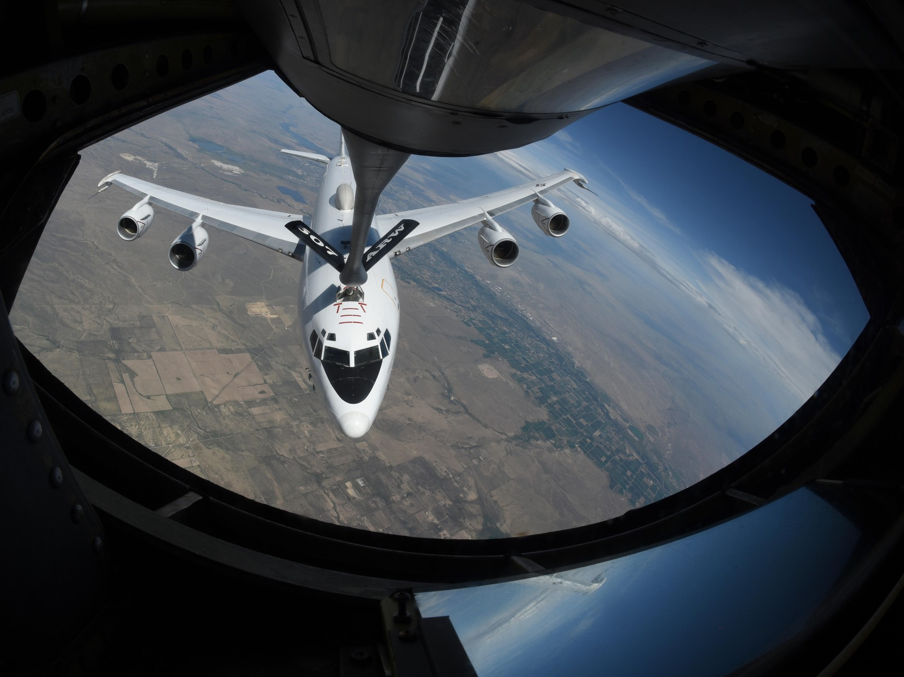 Zbor „neobișnuit” efectuat de un avion al Comandamentului Nuclear al SUA în apropierea Groenlandei