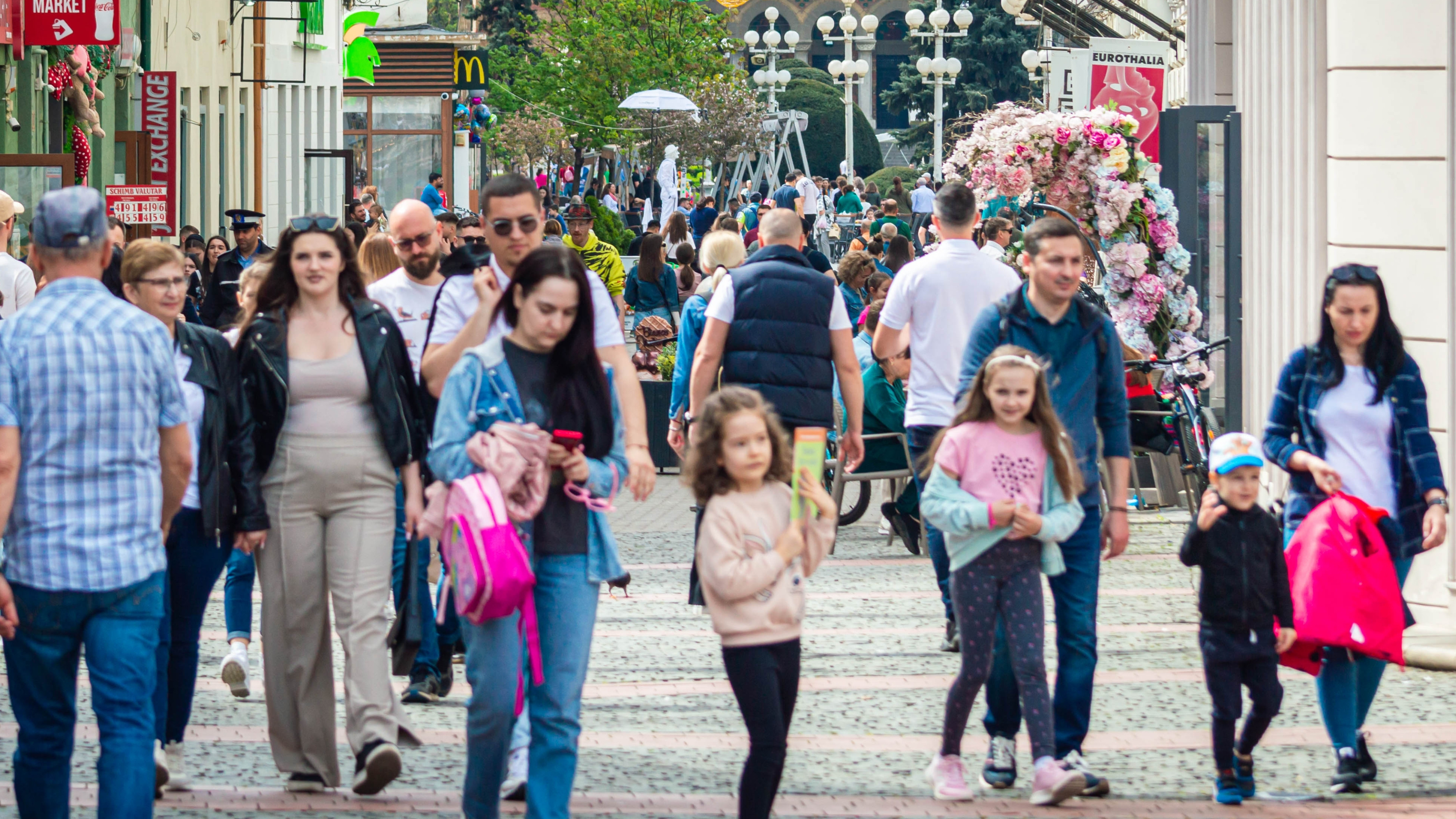 Pont pentru românii care vor să se angajeze în această toamnă. Companiile mari vor face recrutări