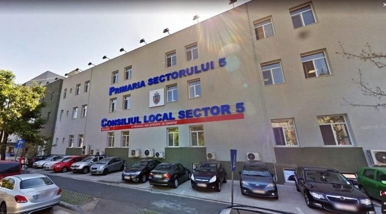 La cea mai săracă primărie din București, sporurile cresc exploziv. Iar primarul îl ia pe cel mai mare