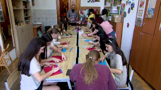 Liceeni din Republica Moldova învață româna la Iași prin metode neobișnuite: „Este mai ușor și mai interesant”