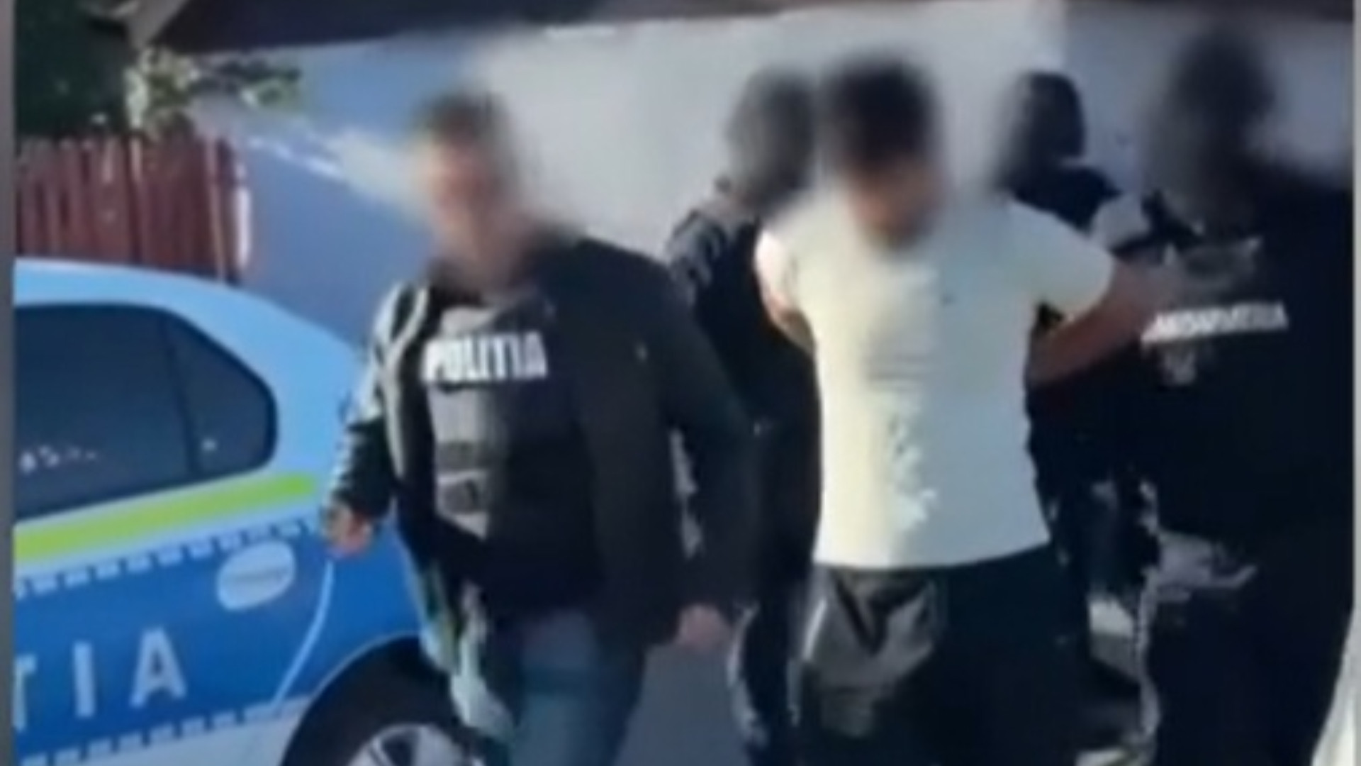 Trei bărbați din Turda, arestați după ce au ascultat muzică tare și au făcut gălăgie. Greșeala care i-a trimis după gratii