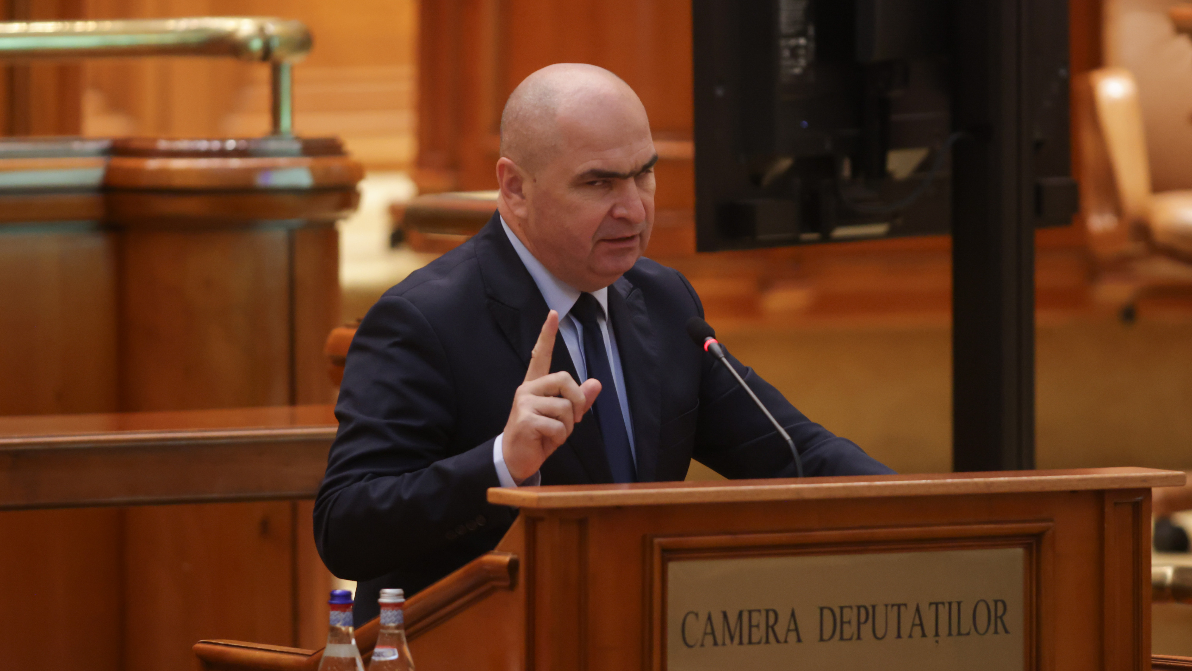 Toate cele patru moțiuni de cenzură împotriva Guvernului au picat. Bolojan: „Reformele propuse nu sunt doar cifre sau tabele”
