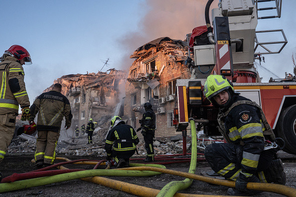 MAE condamnă atacul asupra Kievului: Încă o dovadă flagrantă a dispreţului total al Rusiei faţă de eforturile pentru pace