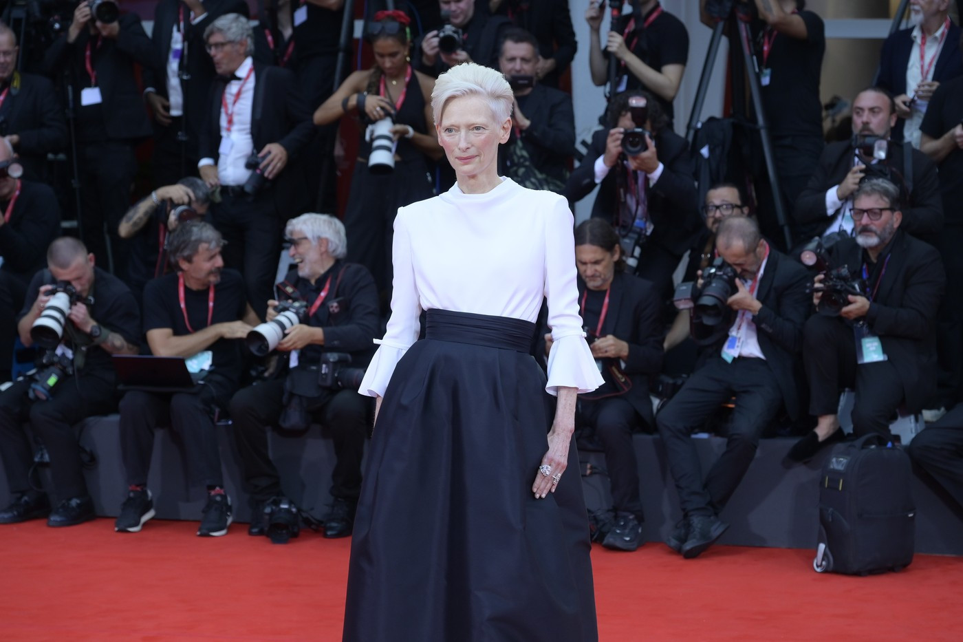 Cate Blanchett și Tilda Swinton au strălucit pe covorul roșu la Festivalul de film de la Veneția. Mungiu este în juriu