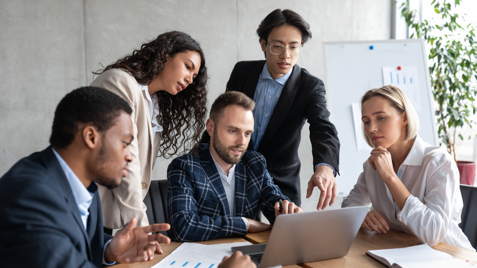 Țările de Jos adoptă săptămâna lucrătoare de patru zile. Mai multe state testează programul redus