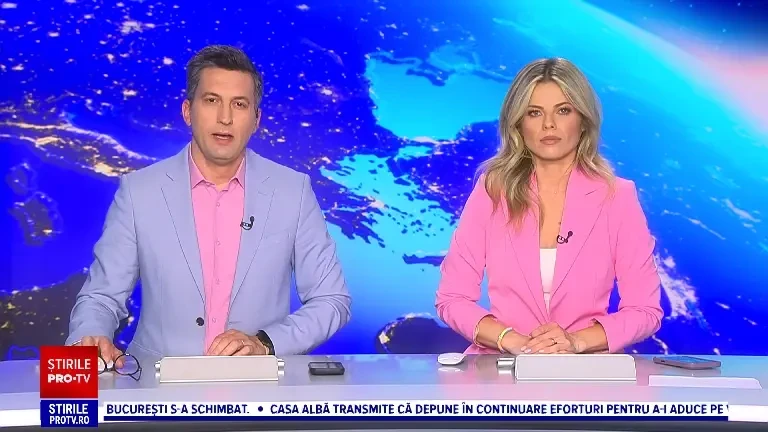 Vulcanul Etna oferă o reprezentație spectaculoasă