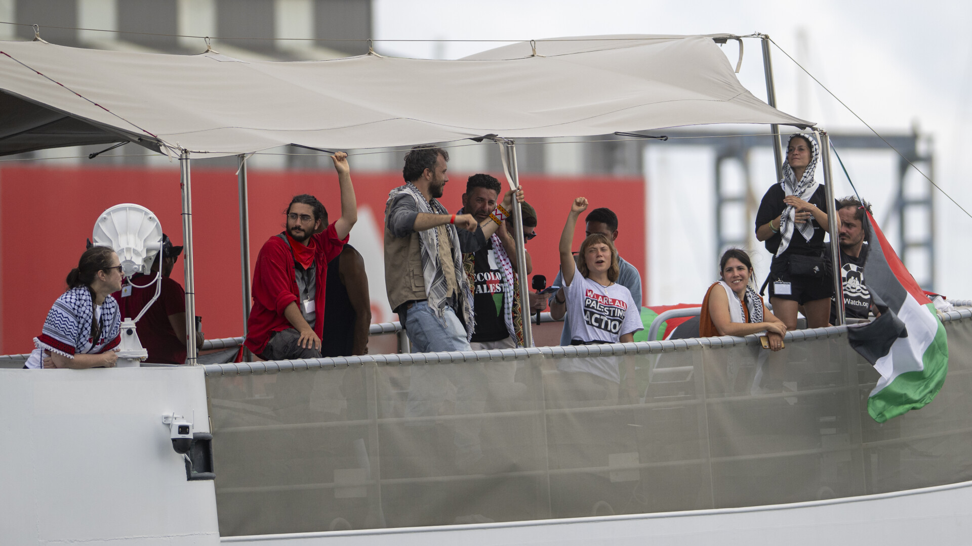 Greta Thunberg se plânge de pușcăria israeliană: Celulă cu ploșnițe, fără apă și mâncare. Activiștii, considerați „teroriști”