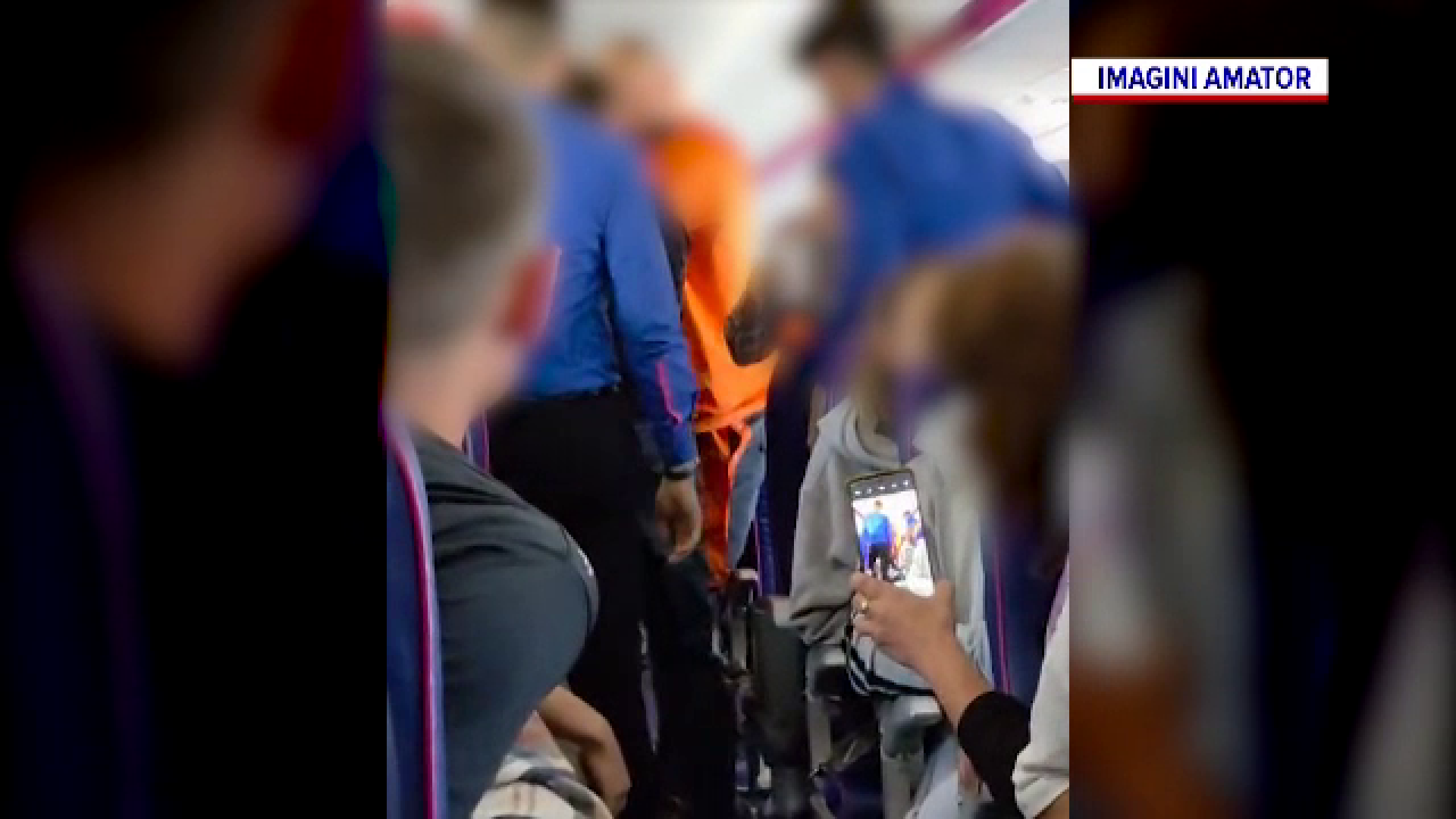 Motivul pentru care un pasager beat a devenit agresiv cu însoțitorii de bord într-un zbor spre România. A fost amendat