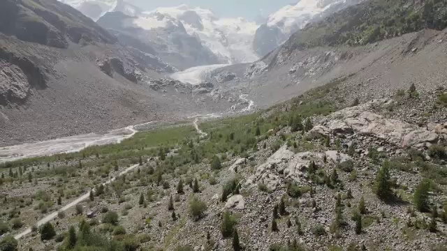 Ghețarii din Alpi se topesc tot mai rapid. Turiștii sunt șocați de cât de mult s-a schimbat peisajul în doar câțiva ani