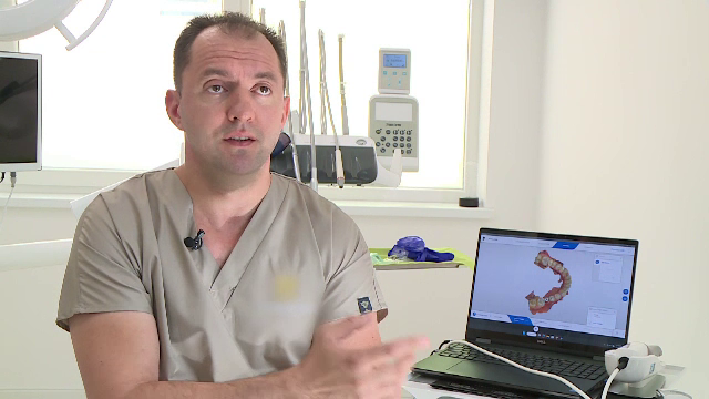 Un român din șase nu a ajuns la dentist în ultimul an. Trei sferturi recunosc că amână vizita chiar și dacă au dureri