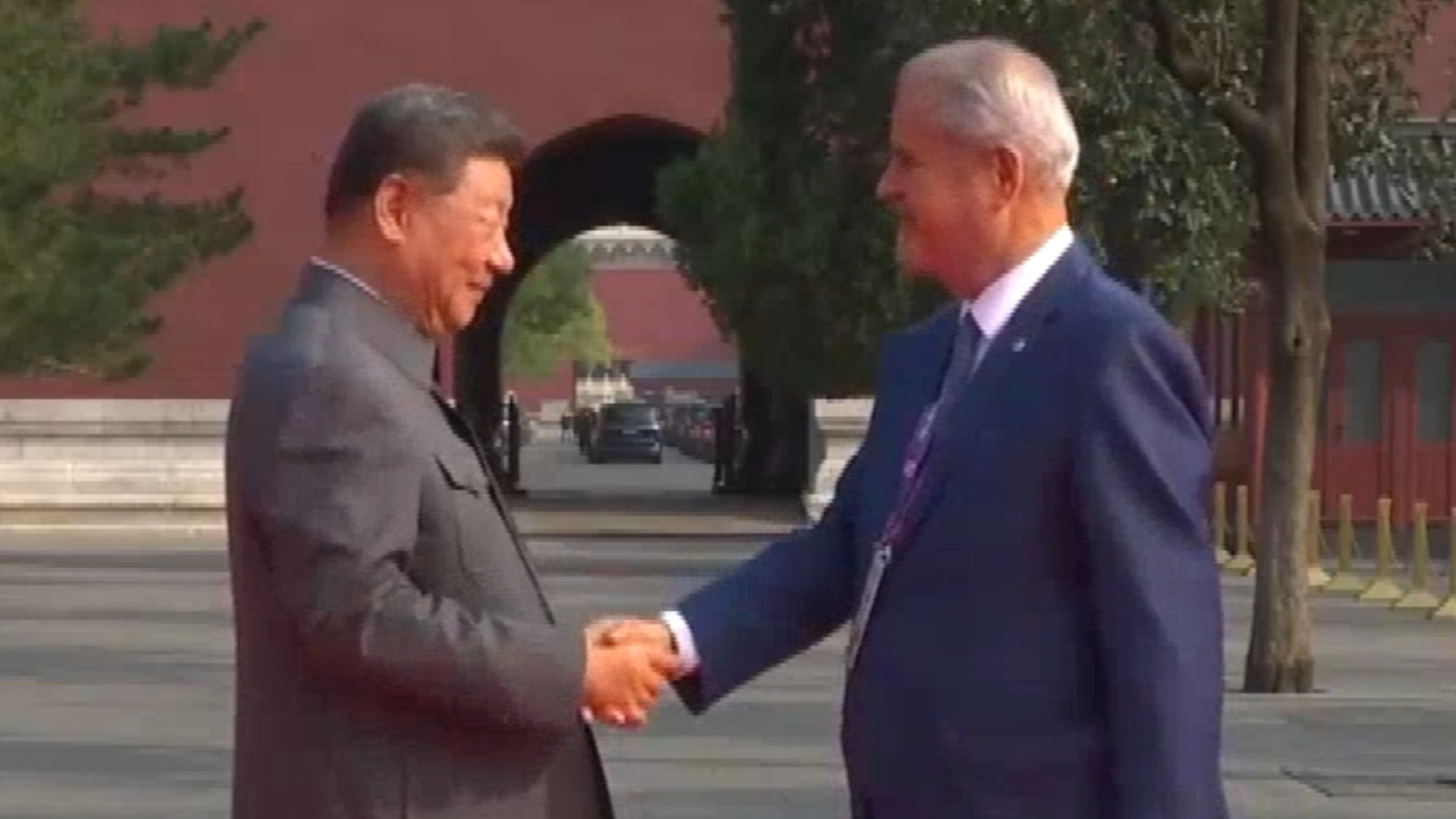 Reacția Ambasadei Chinei despre prezența lui Adrian Năstase și a Vioricăi Dăncilă la parada militară de la Beijing