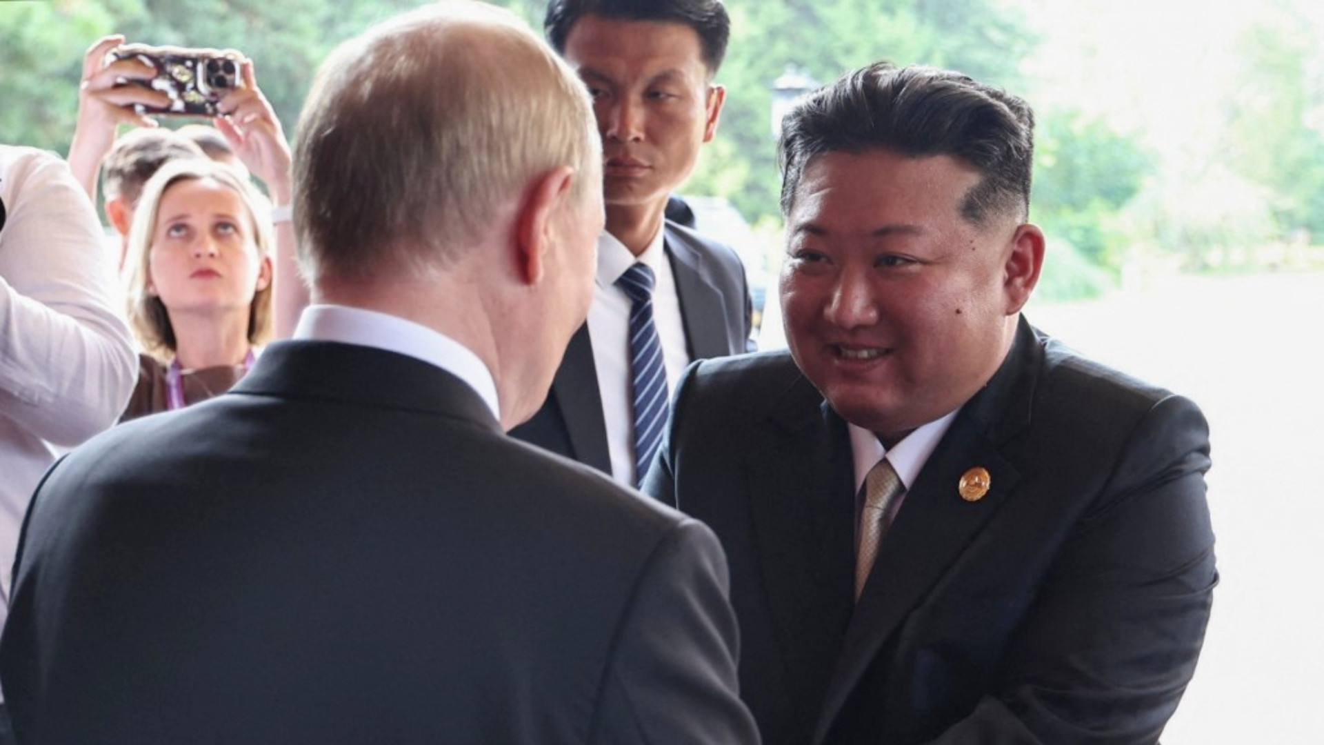 Ping pong de interese între Kim Jong Un și Putin, la Beijing. Phenianul va primi ce își dorește de ani buni de la ruși