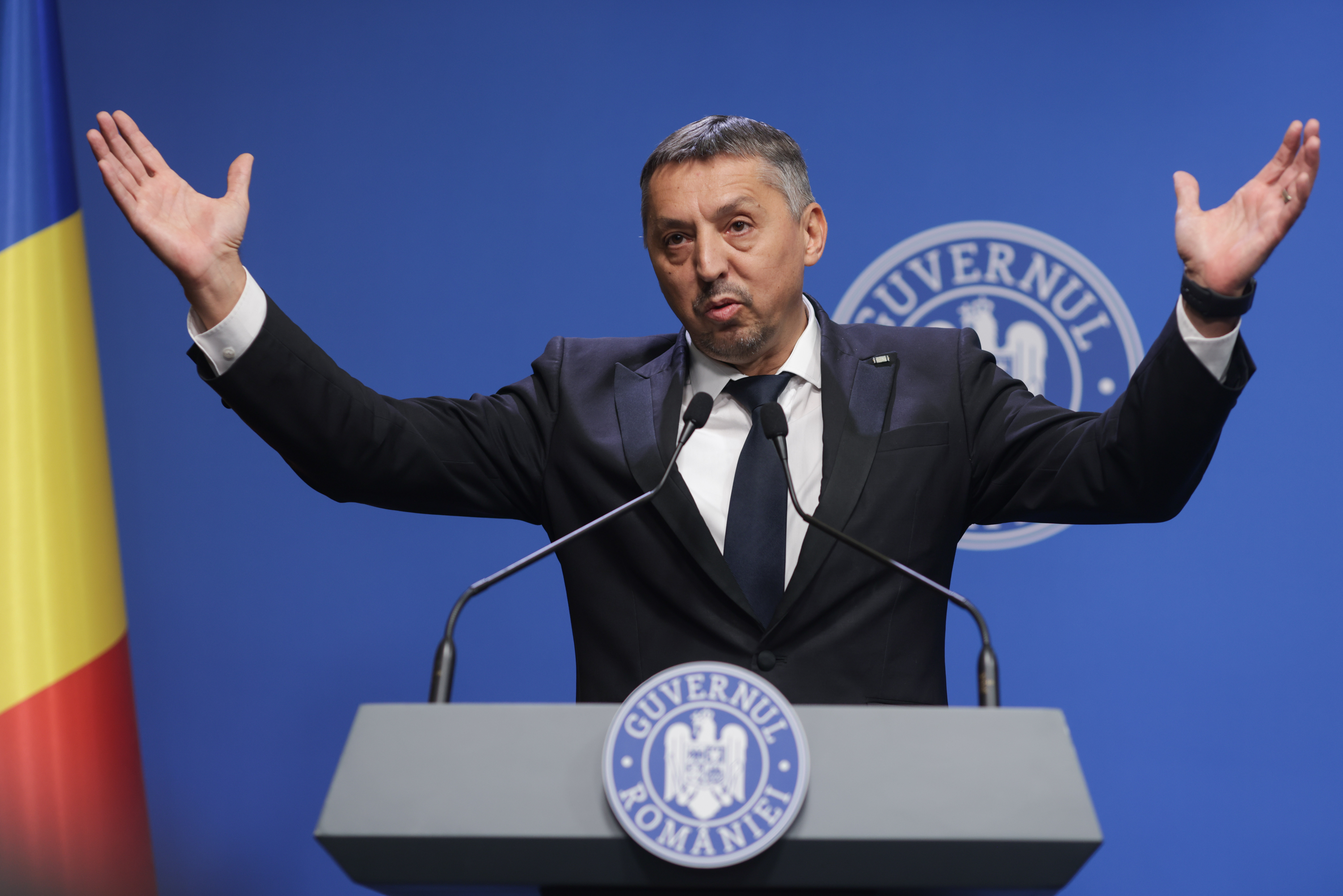 Daniel David, mesaj către elevii olimpici: „După o criză fiscal-bugetară, sistemul nostru de educație a fost afectat”