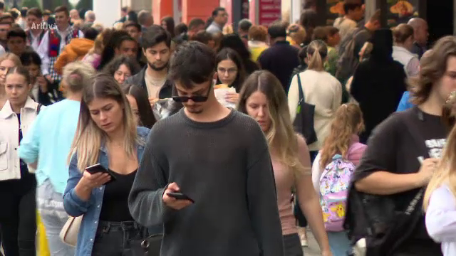 Proiect: Prime lunare între 1.000–2.500 de lei de la stat pentru tinerii care se angajează pentru prima dată