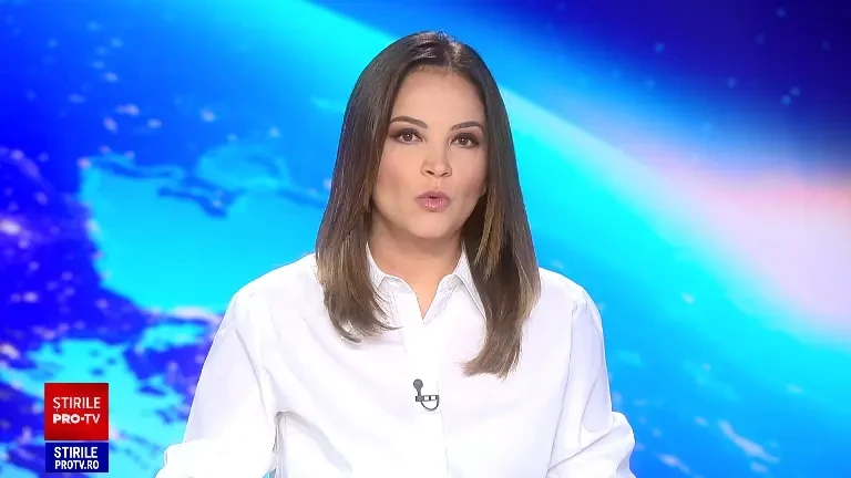 Momentul în care un șofer virează fără semnalizeze și este izbit de o mașină, în Suceava. Bărbatul a murit