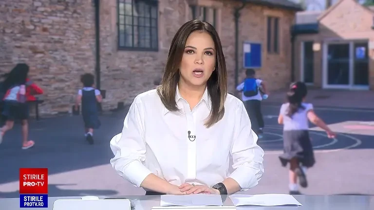 Elevii, prinși între profesori și schimbările din sistem în prima zi de școală. Bursele de merit revin, dar în alte condiții