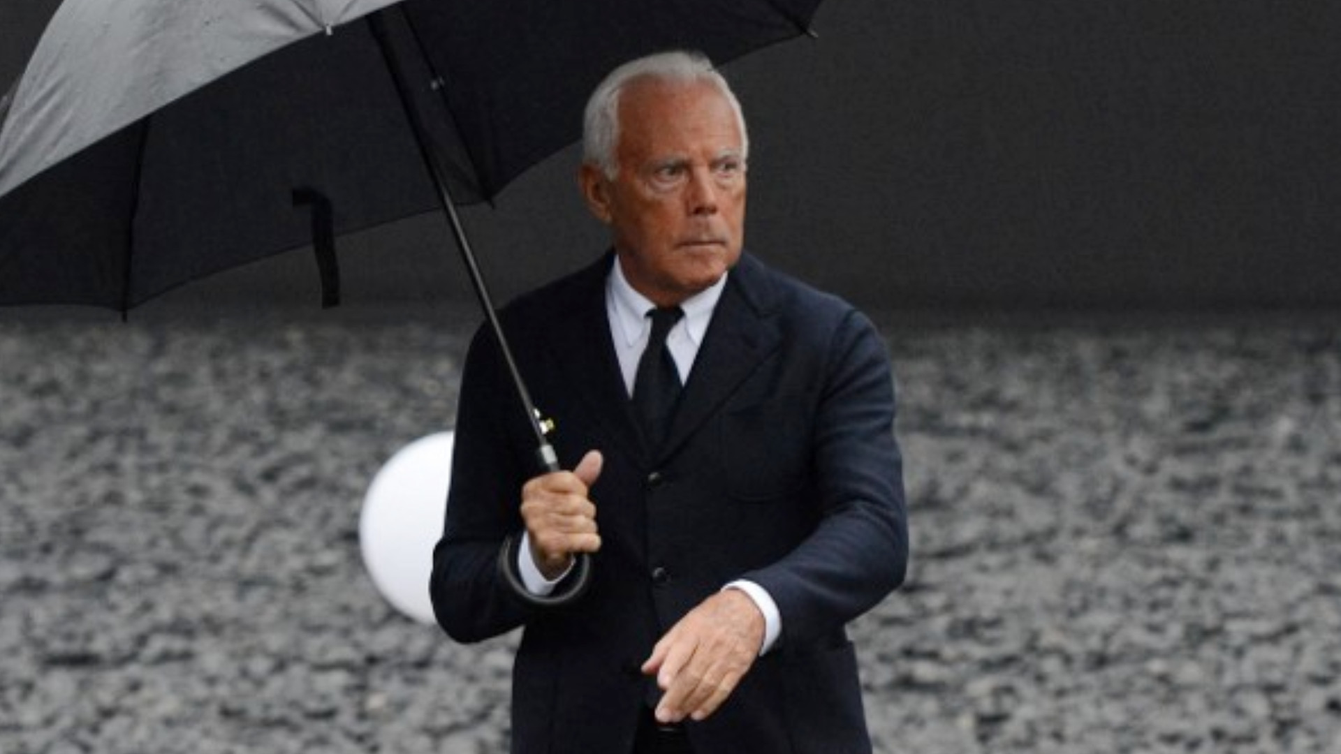 Raritatea în lumea luxului lăsată de Giorgio Armani. Moartea lui ridică întrebări cu privire la viitorul imperiului său