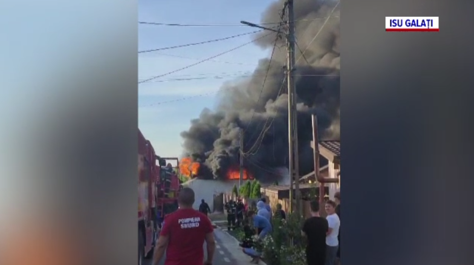 Incendiu uriaș lângă Galați: O fabrică de colectare a uleiului uzat a ars complet, a existat risc major de explozie
