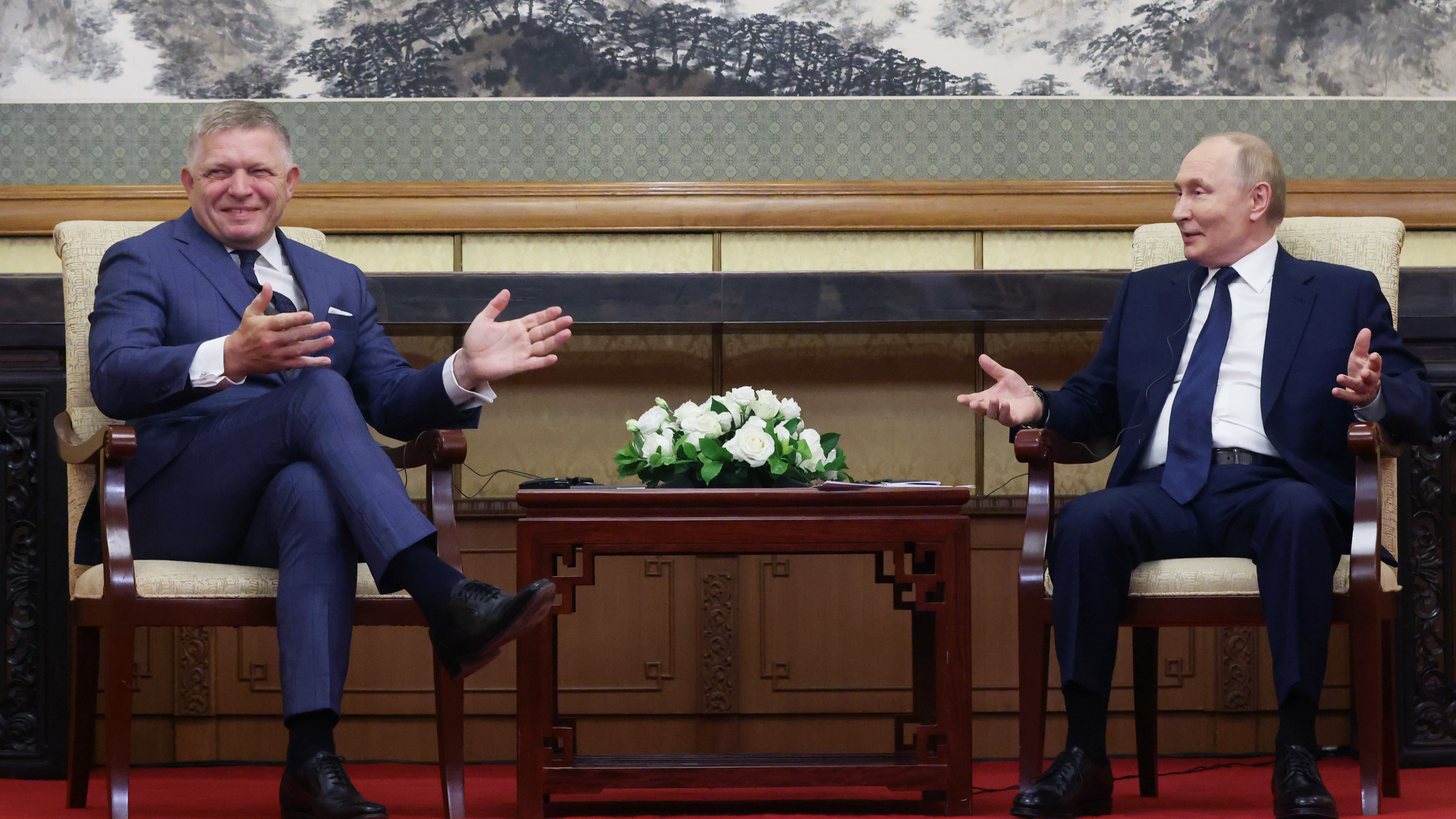 Robert Fico susține că Putin &bdquo;ar fi pregătit&rdquo; să se &icirc;nt&acirc;lnească cu Zelenski chiar și &bdquo;oriunde altundeva&rdquo; &icirc;n afară de Moscova