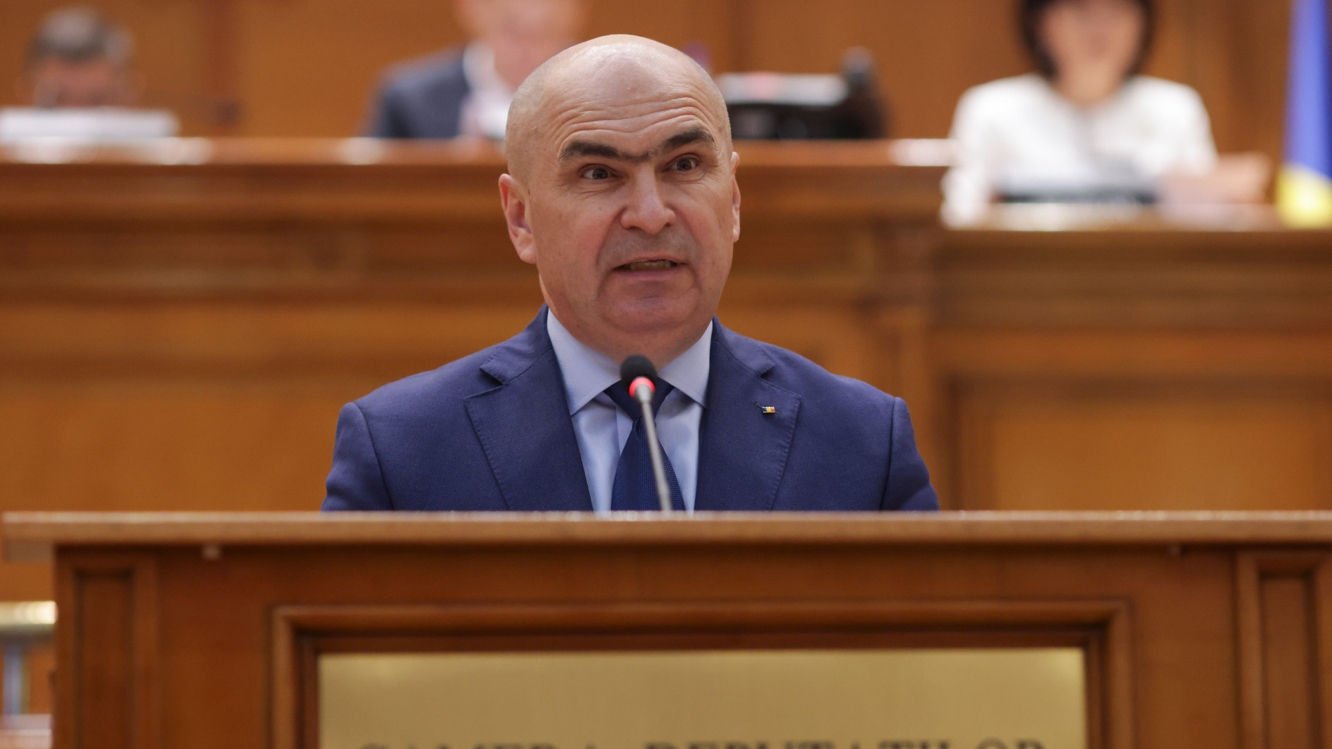 Bolojan: Parlamentarii Opoziţiei au folosit în mod iresponsabil termenul de "terorism legislativ"