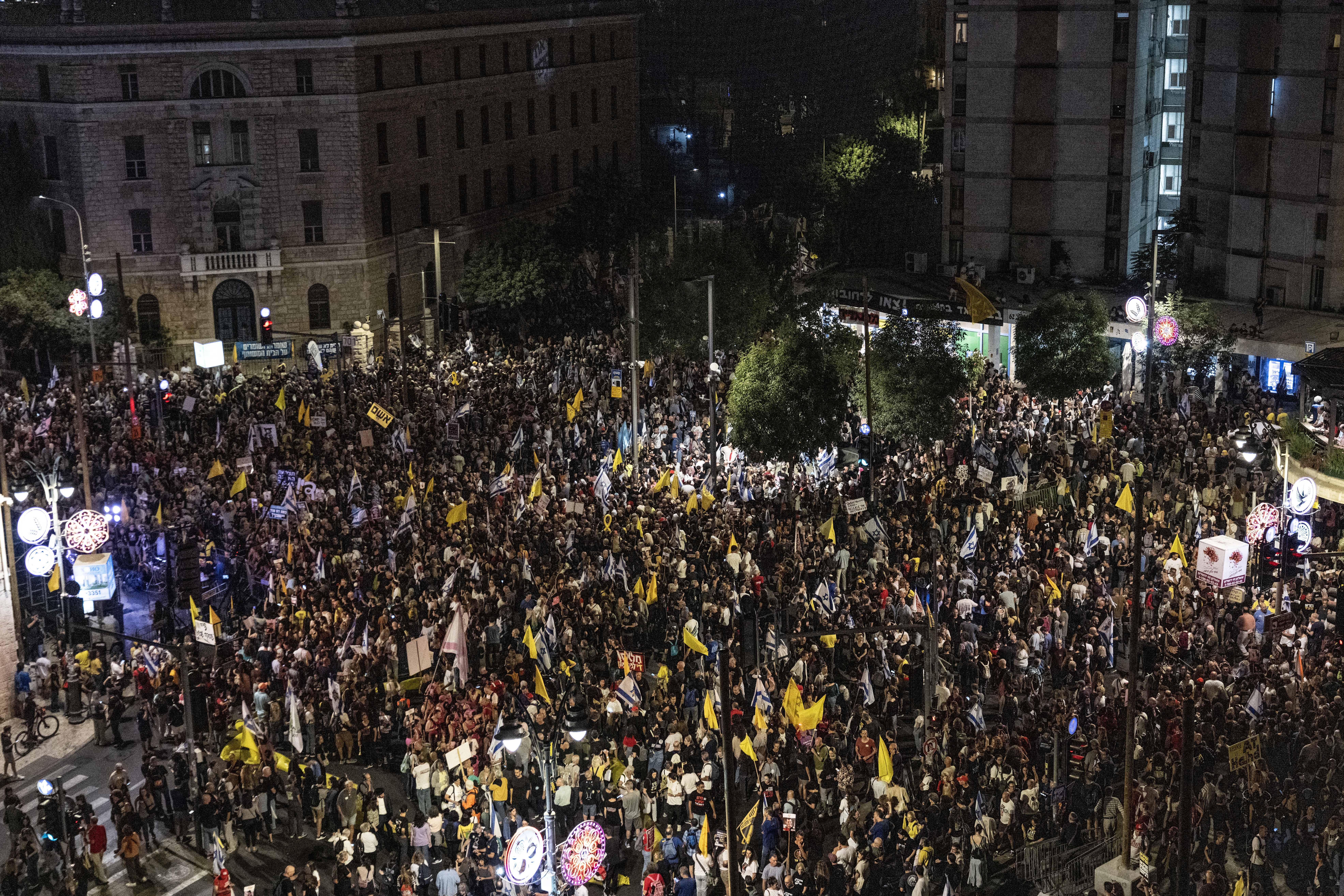 Protest de amploare împotriva lui Netanyahu în Israel. Oamenii cer acord de eliberare a ostaticilor „Veți plăti pentru asta”