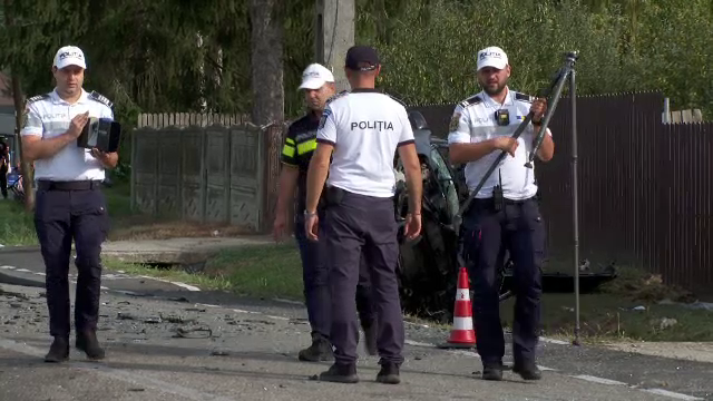 Tragedie în Argeș. Doi studenți au murit după un accident între mașinile lor. Doar prietena unuia a supraviețuit