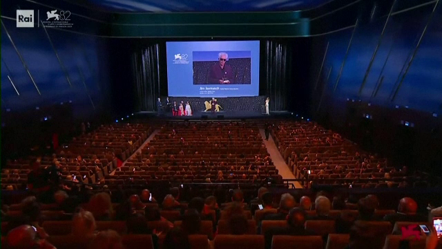 Festivalul de la Veneția s-a încheiat cu surprize și controverse. Cui i-a revenit marele trofeu Leul de Aur