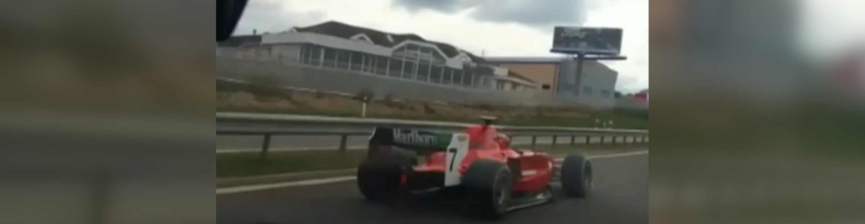 Un „șofer-fantomă” care se plimba cu un monopost de Formula 2 pe autostradă a fost prins după 6 ani, în Cehia