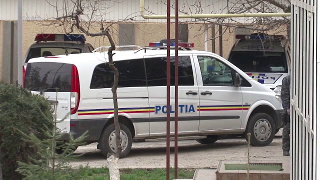 Un bărbat din Argeș și-a răpit fosta iubită cu ajutorul rudelor, supărat că ea a început o nouă relație. Ce a urmat