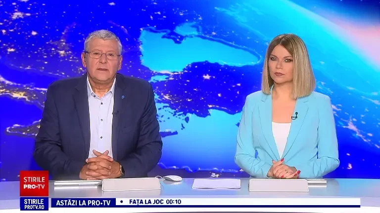 Mii de români au privit pe cer „Luna sângerie”. Eclipsa totală a durat peste 4 ore. „A fost cea mai tare experiență”