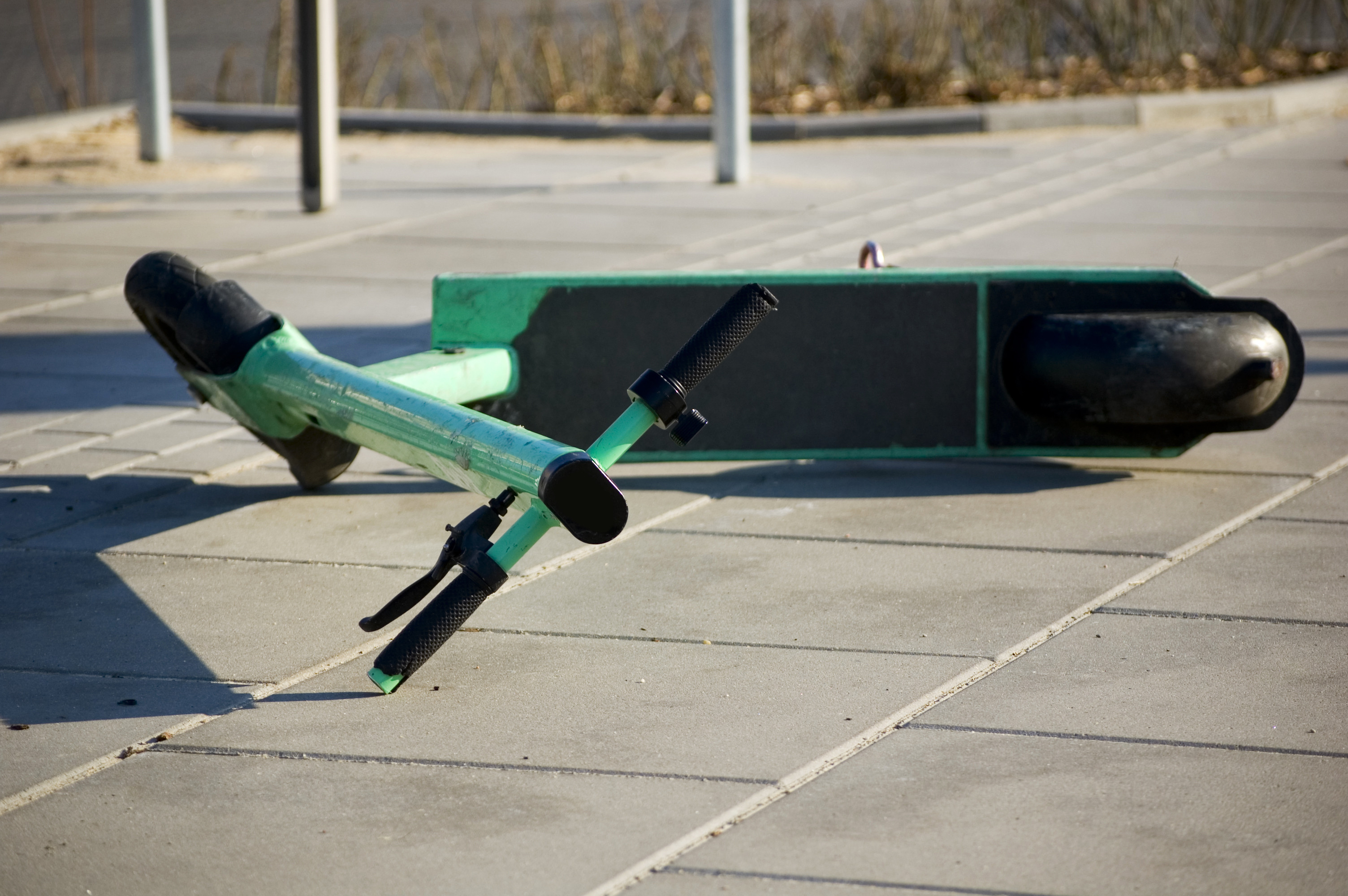 Copil accidentat de o trotinetă electrică pe trecerea de pietoni, în Eforie Nord