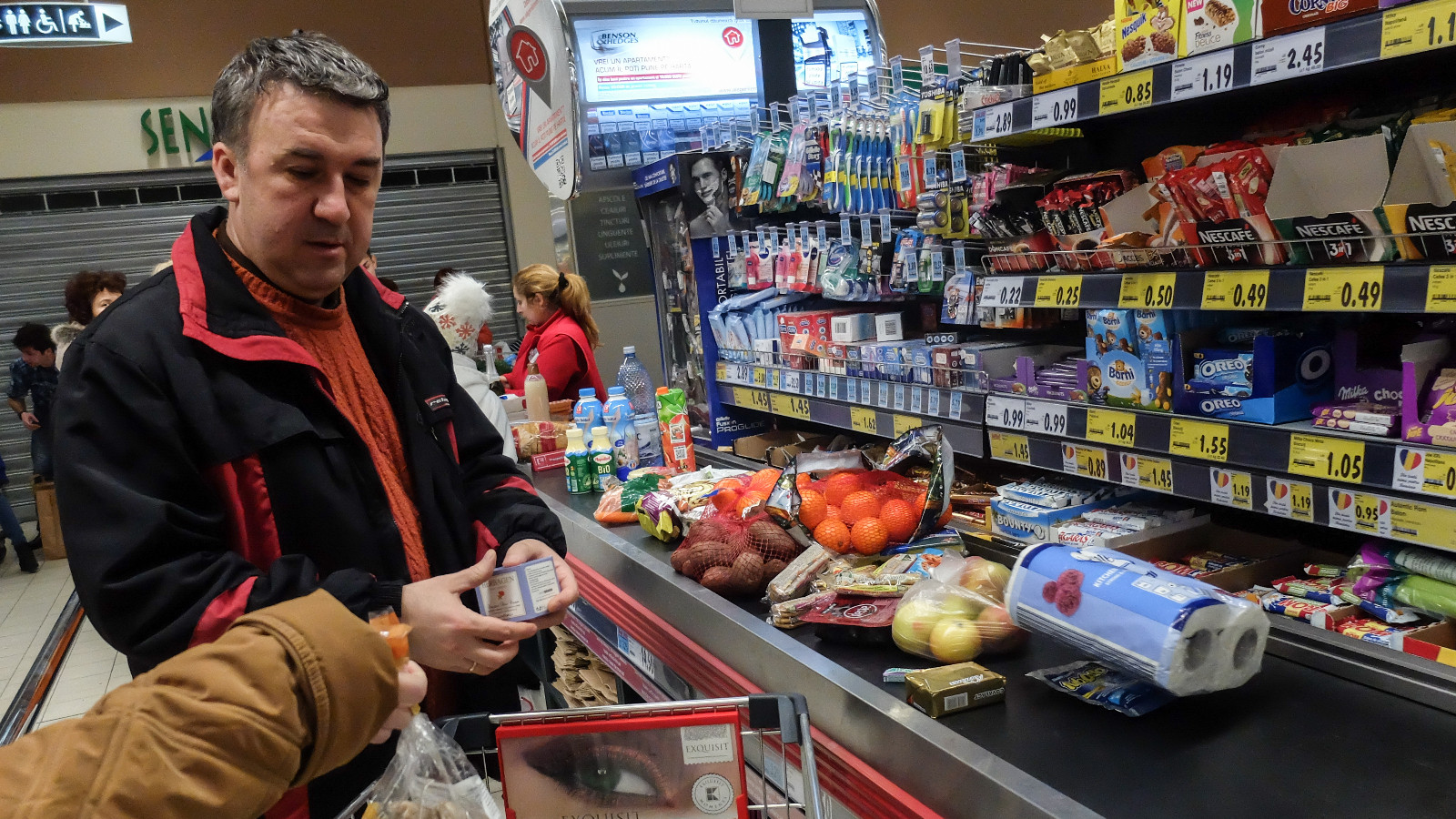 Inflația a explodat din nou, la aproape 10% în august. Topul scumpirilor după „trei şocuri majore”