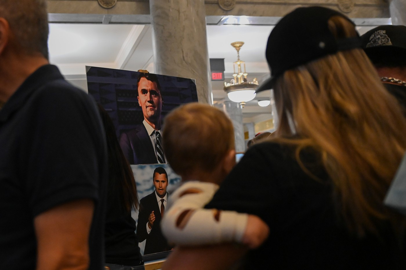 Asasinarea lui Charlie Kirk. Arma crimei a fost găsită, iar FBI-ul are „imagini video clare” cu suspectul