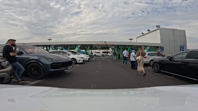 Trafic infernal spre aeroport de la lucrările pentru stația de metrou Otopeni: ”Am albit pe străzi”. Ce variante sunt