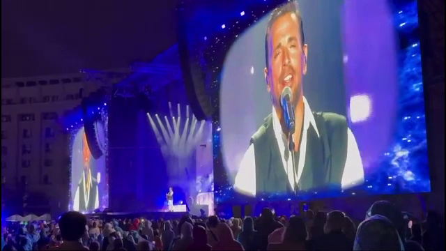 Nikos Vertis și Andra au făcut spectatorii să aprecieze ploaia, la Unforgettable Festival. „Ne amintim cu drag că a plouat”