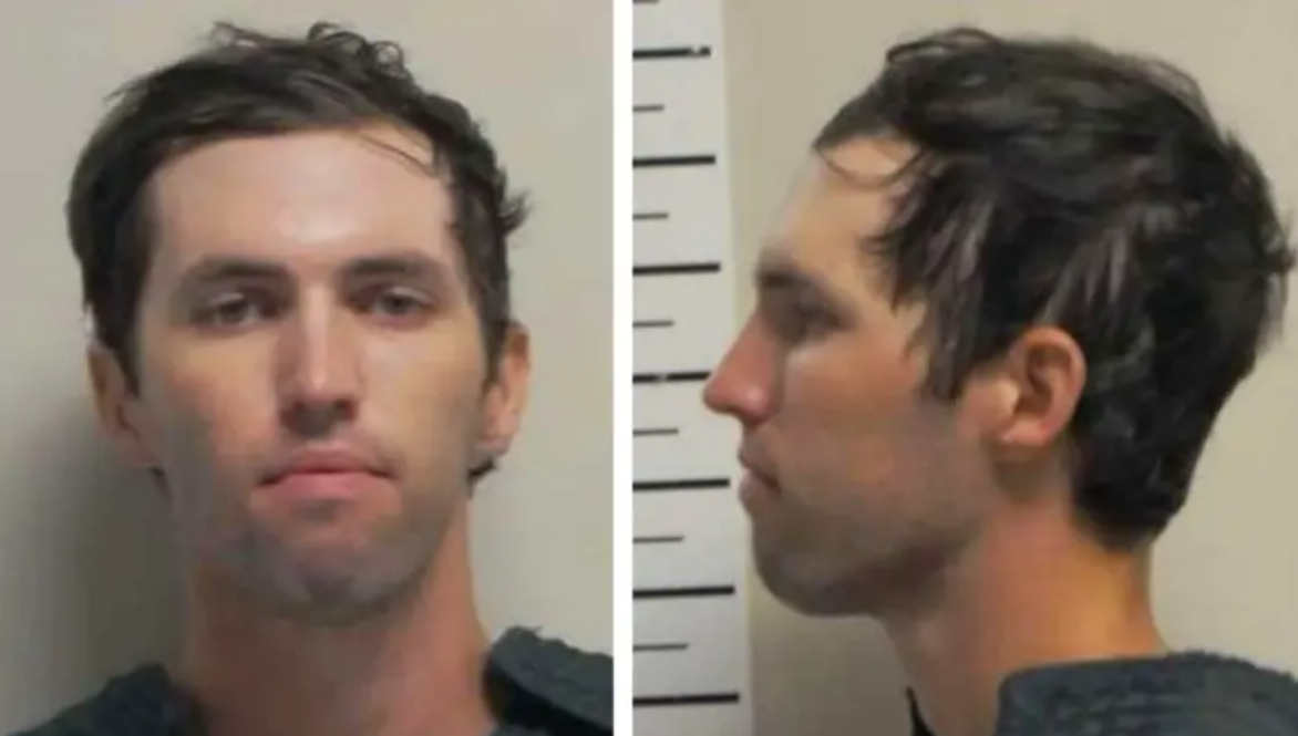 Bărbatul acuzat de uciderea lui Charlie Kirk a apărut pentru prima dată personal în faţa instanţei