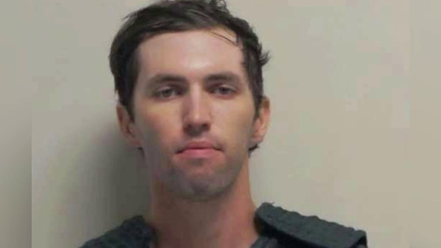 Tyler Robinson devenise „mai radical politic” în ultimii ani. L-ar fi acuzat pe Charlie Kirk că era plin de ură